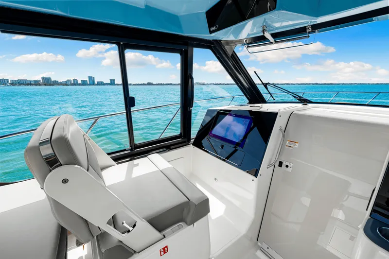 Slide: The Image of Boston Whaler 365 Conquest 2025 - 74