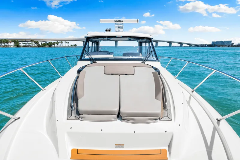 Slide: The Image of Boston Whaler 365 Conquest 2025 - 81