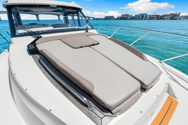 Slide: The Image of Boston Whaler 365 Conquest 2025 - 84