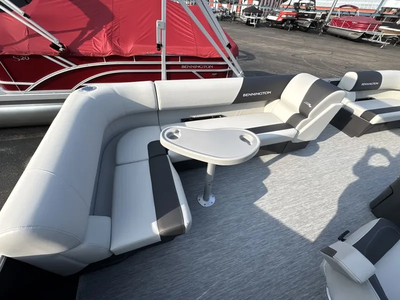 Slide: The Image of Bennington 20 S1 CRUISE 2027 - 27