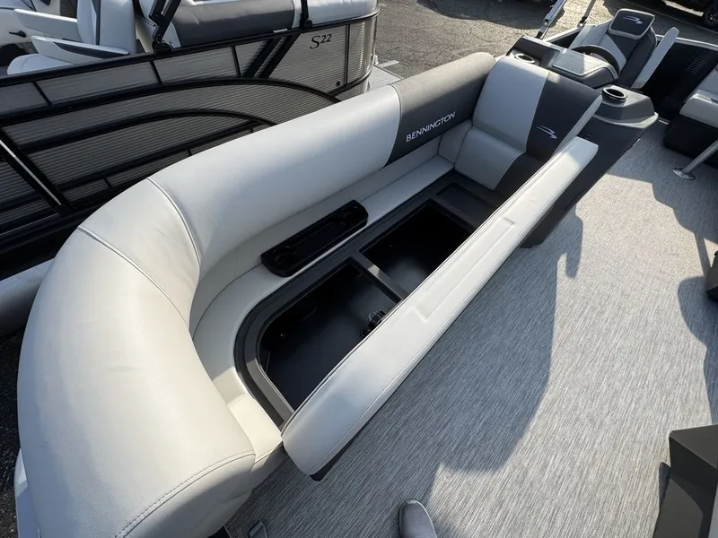 Slide: The Image of Bennington 20 S1 CRUISE 2027 - 18