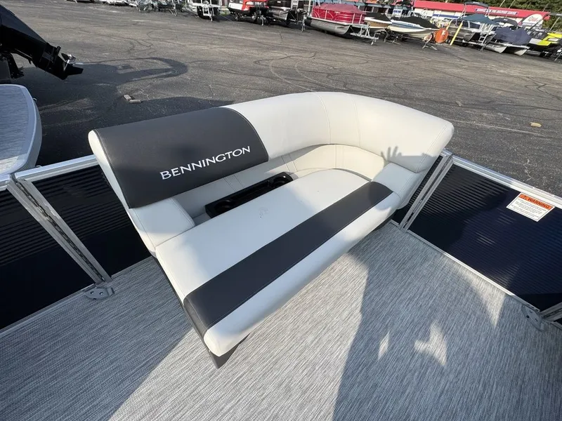 Slide: The Image of Bennington 20 S1 CRUISE 2027 - 16