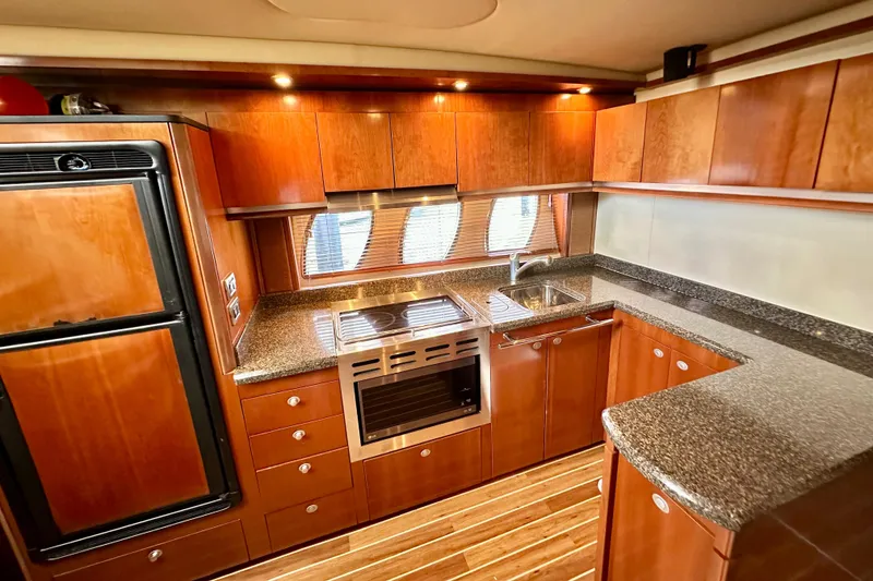 Slide: The Image of Sea Ray 48 Sundancer 2005 - 18