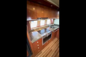 Slide: The Image of Sea Ray 48 Sundancer 2005 - 2