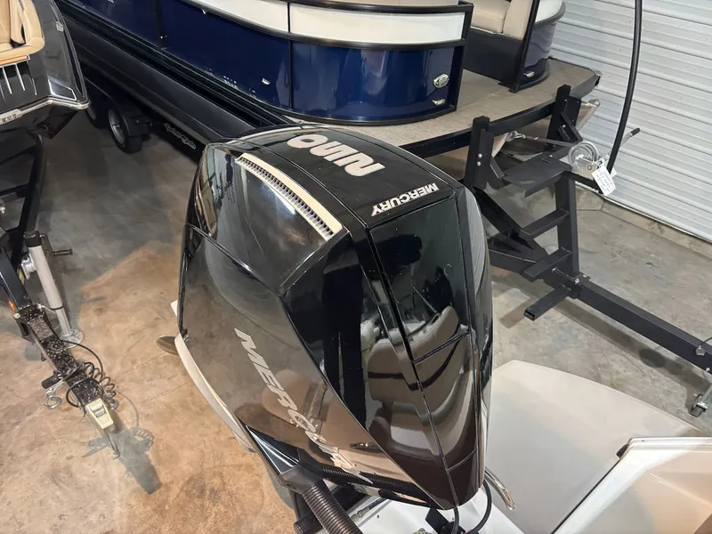 Slide: The Image of Cobalt Boats 23SC 2019 - 19