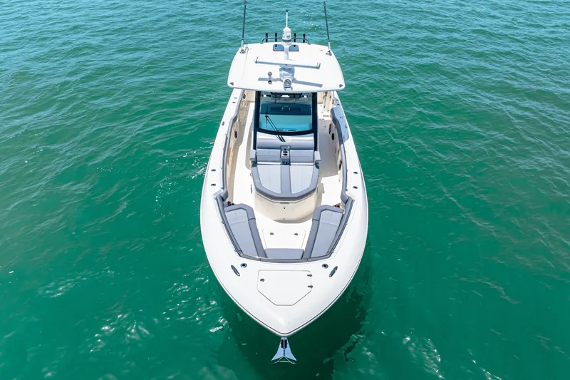 Slide: The Image of Boston Whaler 360 Outrage 2025 - 5