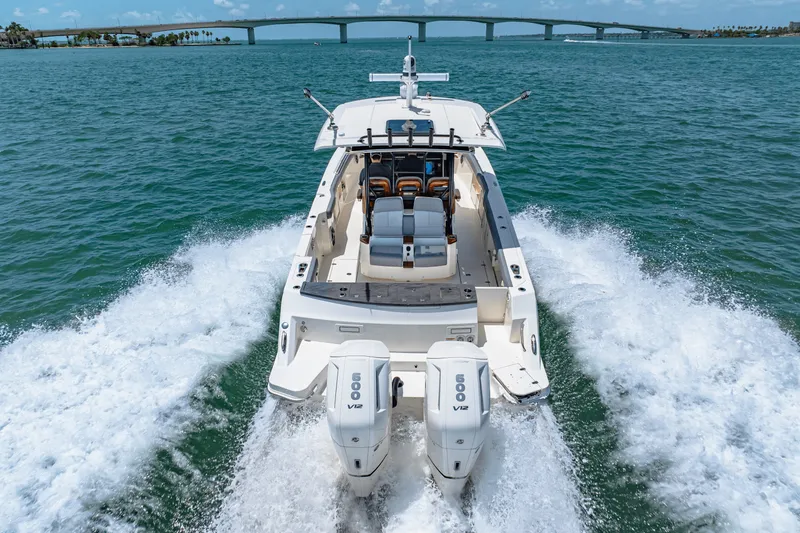 Slide: The Image of Boston Whaler 360 Outrage 2025 - 53