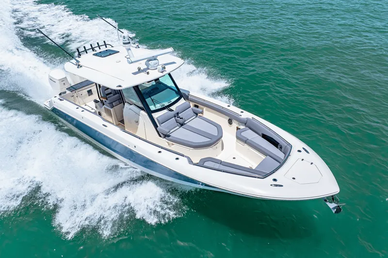 Slide: The Image of Boston Whaler 360 Outrage 2025 - 57