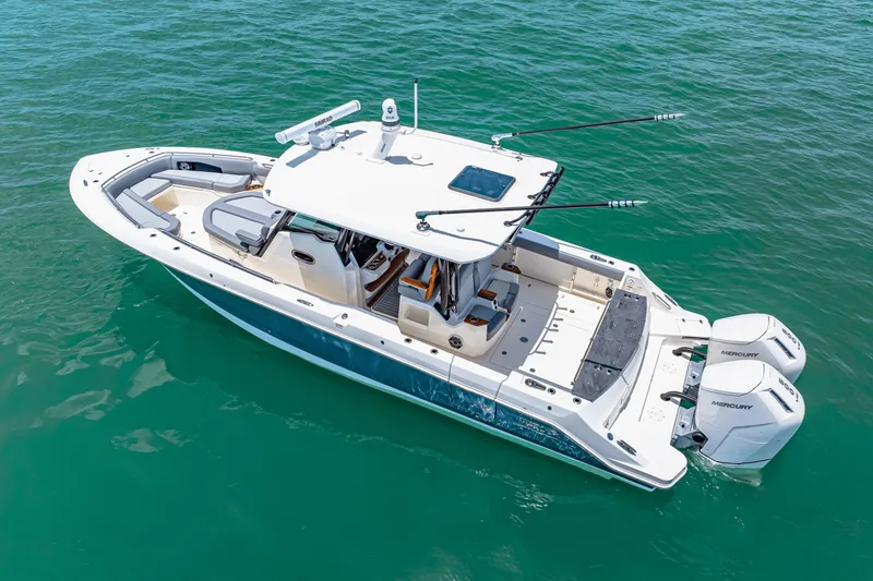 Slide: The Image of Boston Whaler 360 Outrage 2025 - 61