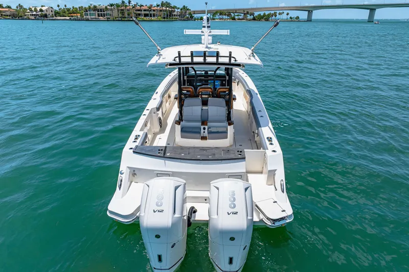 Slide: The Image of Boston Whaler 360 Outrage 2025 - 63