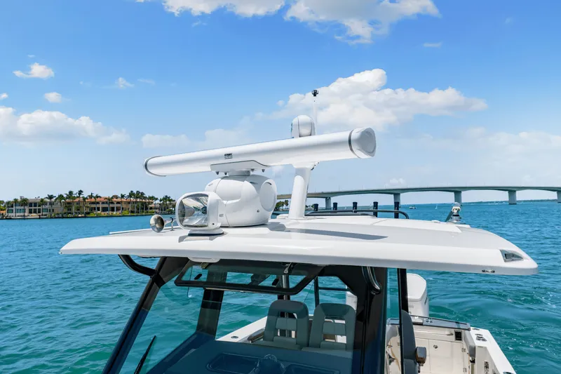 Slide: The Image of Boston Whaler 360 Outrage 2025 - 74