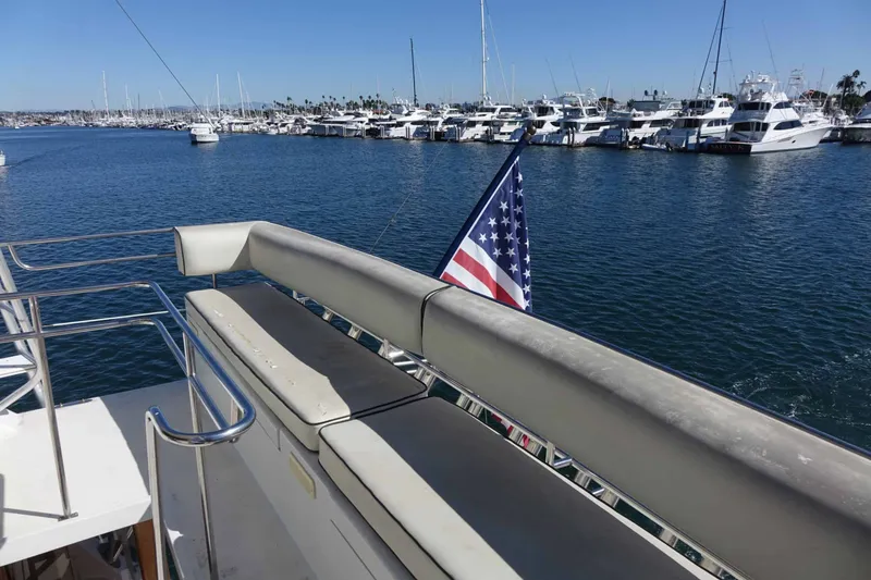 Slide: The Image of Hatteras 60 Convertible 1982 - 20