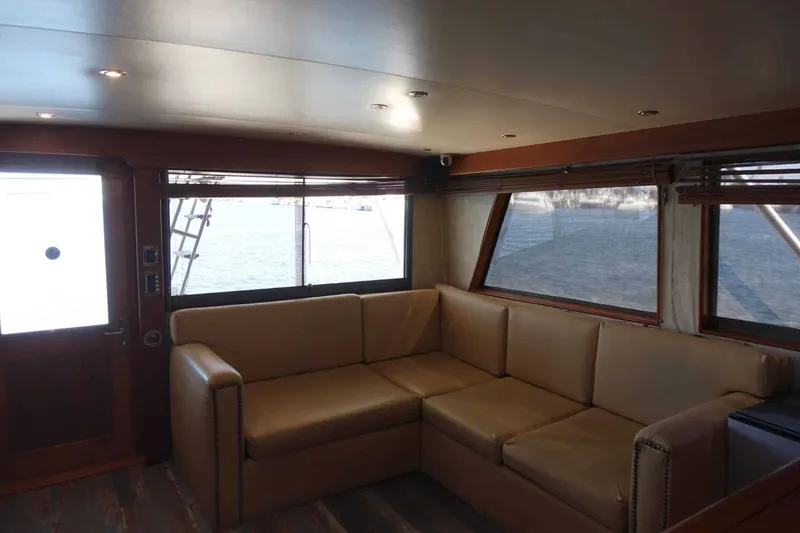 Slide: The Image of Hatteras 60 Convertible 1982 - 26