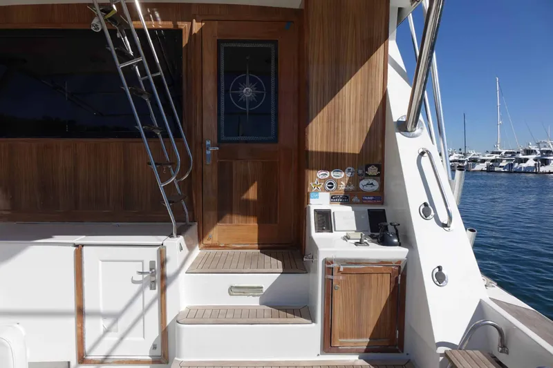 Slide: The Image of Hatteras 60 Convertible 1982 - 23