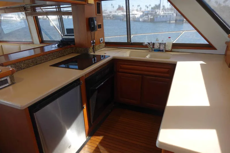 Slide: The Image of Hatteras 60 Convertible 1982 - 28