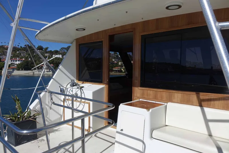 Slide: The Image of Hatteras 60 Convertible 1982 - 11