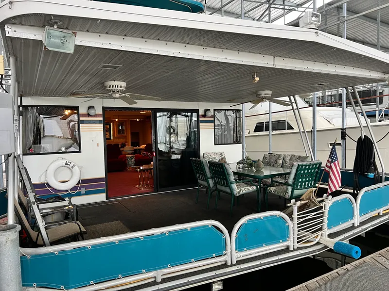 Slide: The Image of Lakeview 79x18 Houseboat 1997 - 37