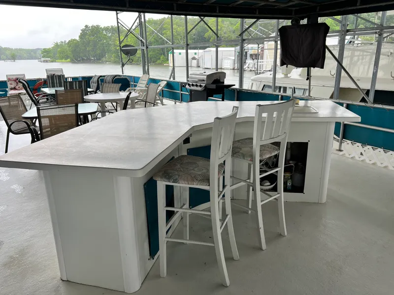 Slide: The Image of Lakeview 79x18 Houseboat 1997 - 45