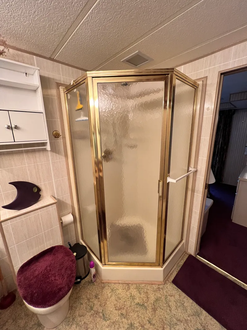 Slide: The Image of Lakeview 79x18 Houseboat 1997 - 26