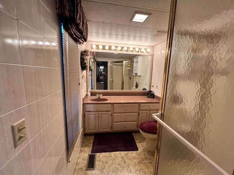 Slide: The Image of Lakeview 79x18 Houseboat 1997 - 27