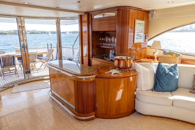 Slide: The Image of Azimut 100 1999 - 13