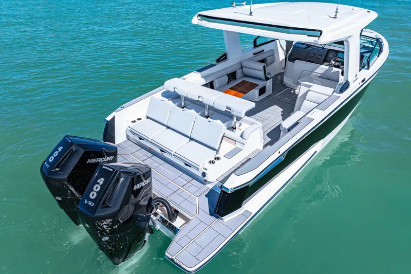 Slide: The Image of Aviara AV36 Outboard 2025 - 10