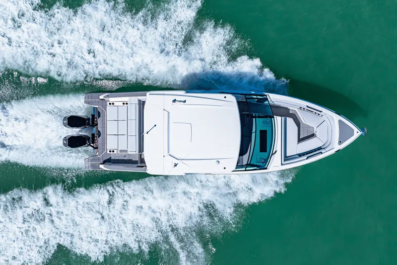 Slide: The Image of Aviara AV36 Outboard 2025 - 40