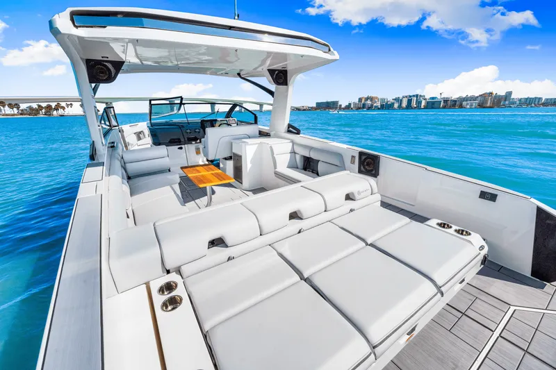 Slide: The Image of Aviara AV36 Outboard 2025 - 53