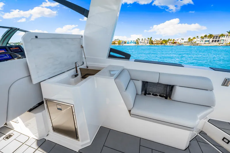 Slide: The Image of Aviara AV36 Outboard 2025 - 60