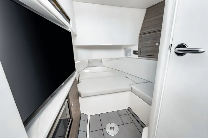 Slide: The Image of Aviara AV36 Outboard 2025 - 74