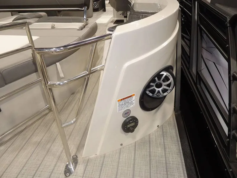 Slide: The Image of Starcraft Marine MX 23 Q DH 2025 - 16