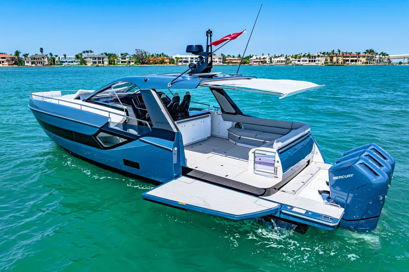 Slide: The Image of Azimut Verve 48 2025 - 3