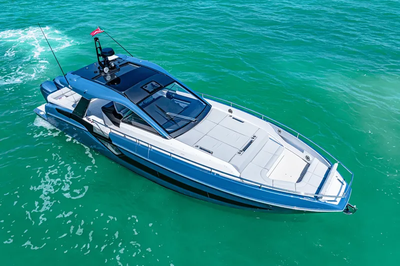 Slide: The Image of Azimut Verve 48 2025 - 41