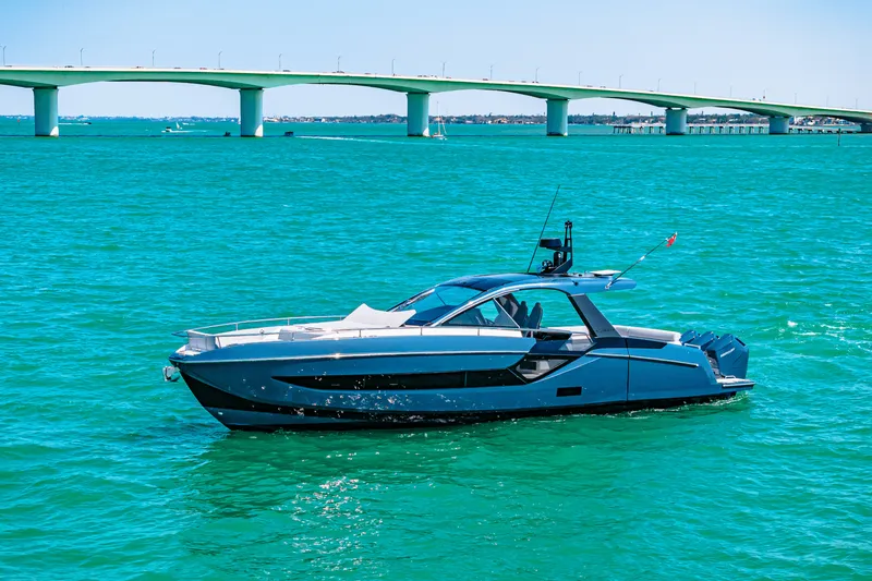 Slide: The Image of Azimut Verve 48 2025 - 45