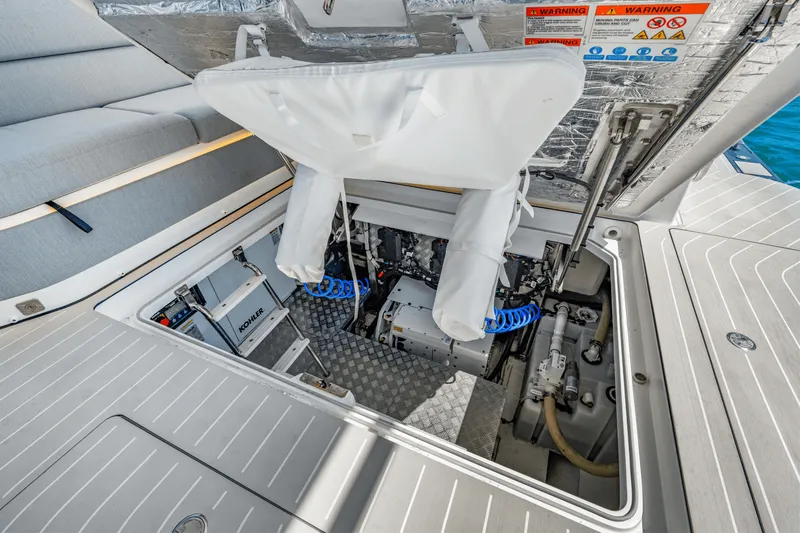 Slide: The Image of Azimut Verve 48 2025 - 52