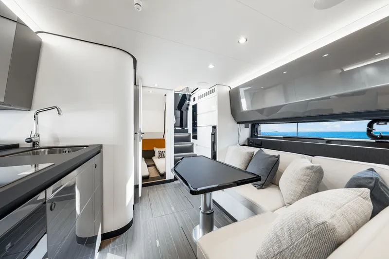 Slide: The Image of Azimut Verve 48 2025 - 59