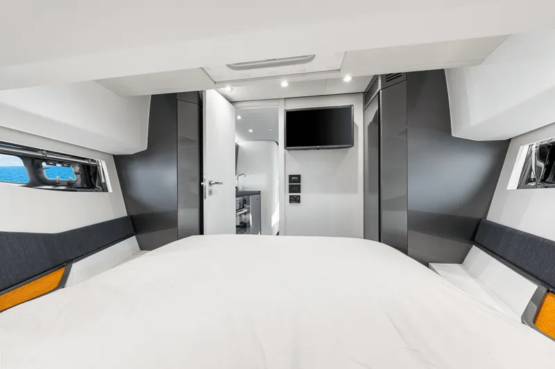 Slide: The Image of Azimut Verve 48 2025 - 64