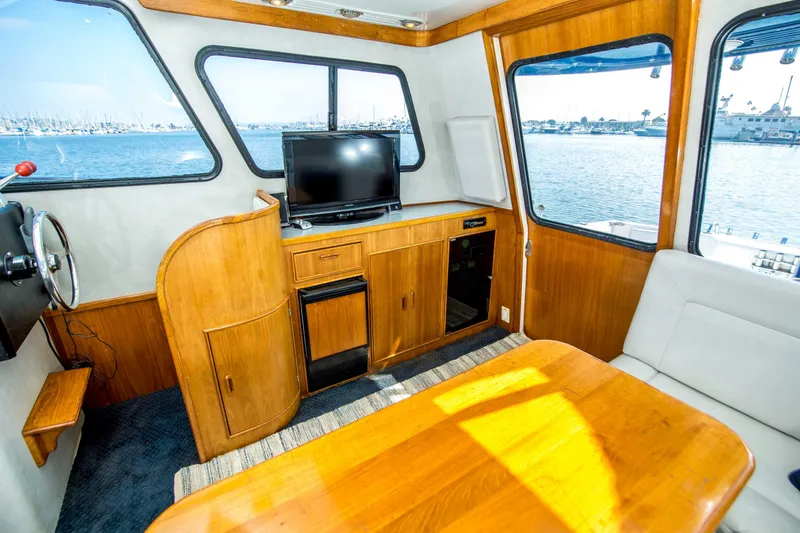 Slide: The Image of Mediterranean 38 SPORTFISHER 1989 - 11