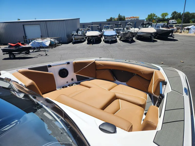 Slide: The Image of Centurion Nv243 2026 - 6