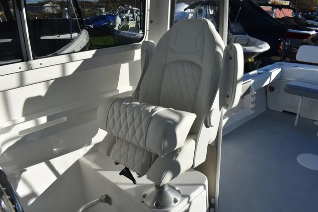 Slide: The Image of Steiger Craft 255 Miami 2026 - 37