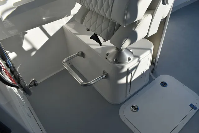 Slide: The Image of Steiger Craft 255 Miami 2026 - 38