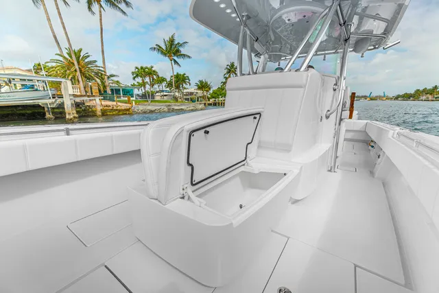 Slide: The Image of Contender 39ST CUSTOM BUILD 39' 2026 - 13