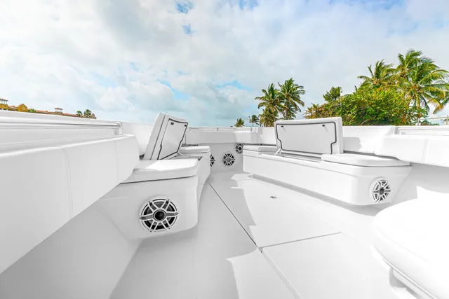 Slide: The Image of Contender 39ST CUSTOM BUILD 39' 2026 - 14