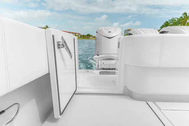 Slide: The Image of Contender 39ST CUSTOM BUILD 39' 2026 - 21