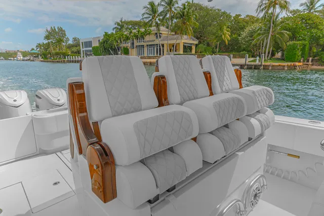 Slide: The Image of Contender 39ST CUSTOM BUILD 39' 2026 - 24