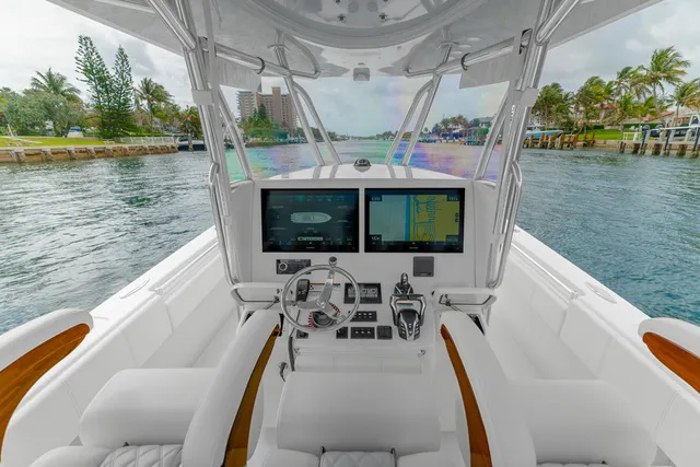 Slide: The Image of Contender 39ST CUSTOM BUILD 39' 2026 - 26