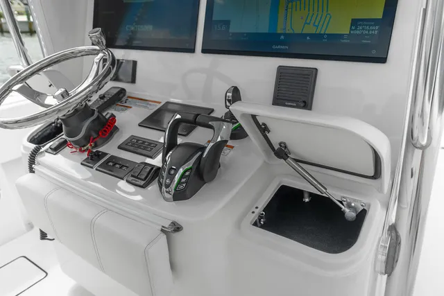 Slide: The Image of Contender 39ST CUSTOM BUILD 39' 2026 - 27