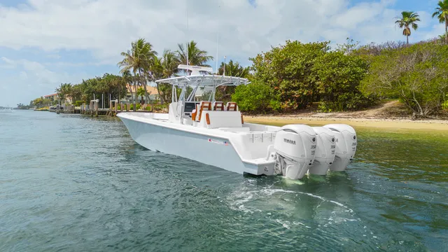 Slide: The Image of Contender 39ST CUSTOM BUILD 39' 2026 - 3