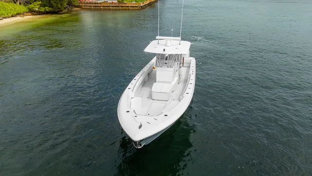 Slide: The Image of Contender 39ST CUSTOM BUILD 39' 2026 - 6