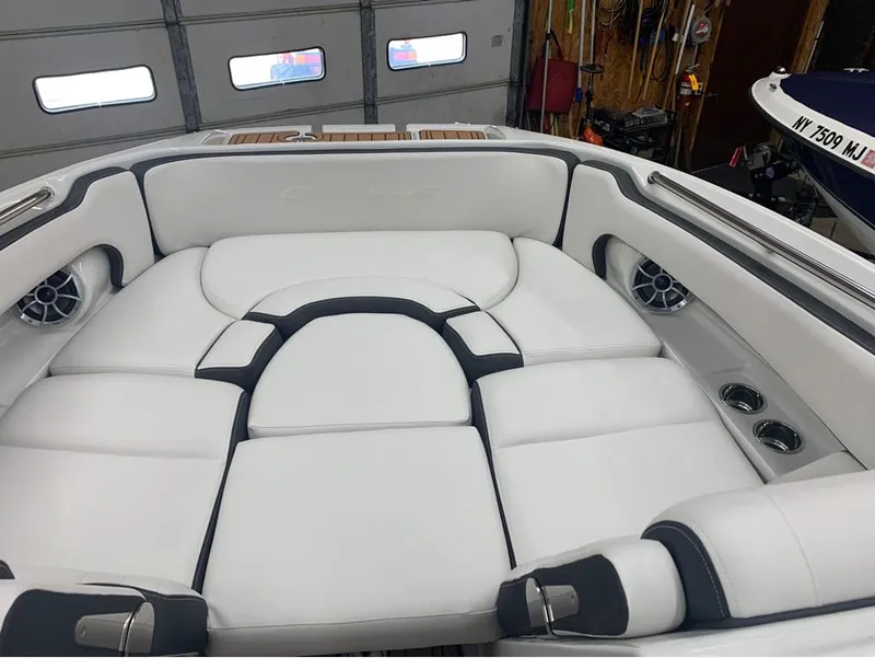 Slide: The Image of Crownline Boats E260 XS 2024 - 26
